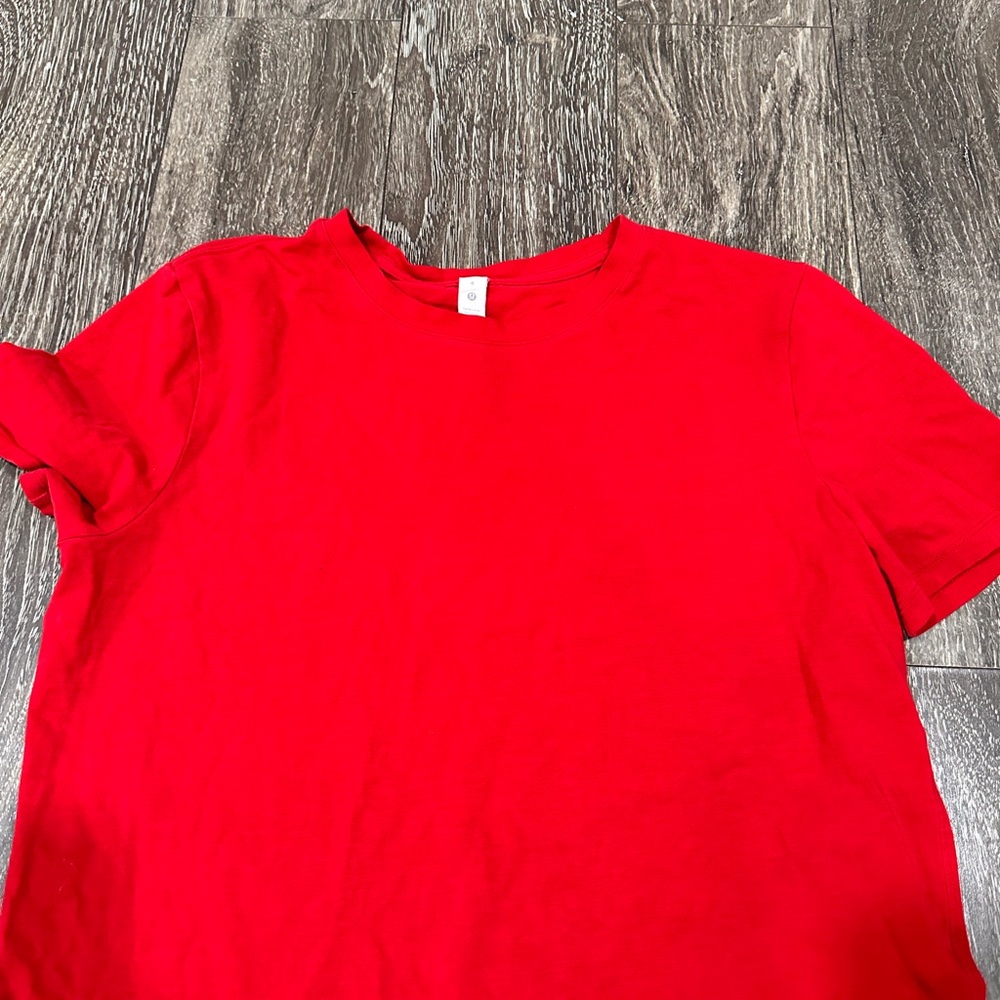 Red lululemon short sleeve t shirt